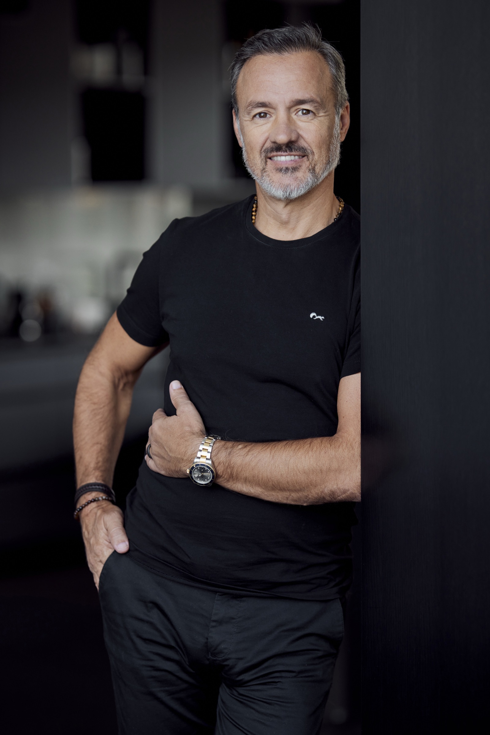 Portrait of Eric Edmeades, Founder of Speaker Nation